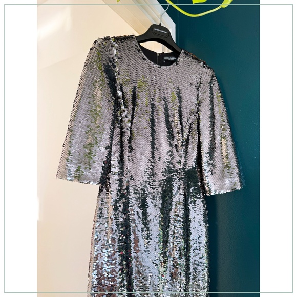 $4950 Dolce & Gabbana Silver and Gold Long Sleeve Sequined Runway Dress - Picture 6 of 9